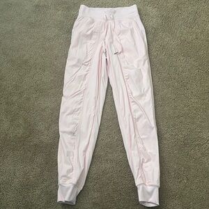 Lululemon Dance Studio Mid Rise Jogger Size 2 in Strawberry Milkshake